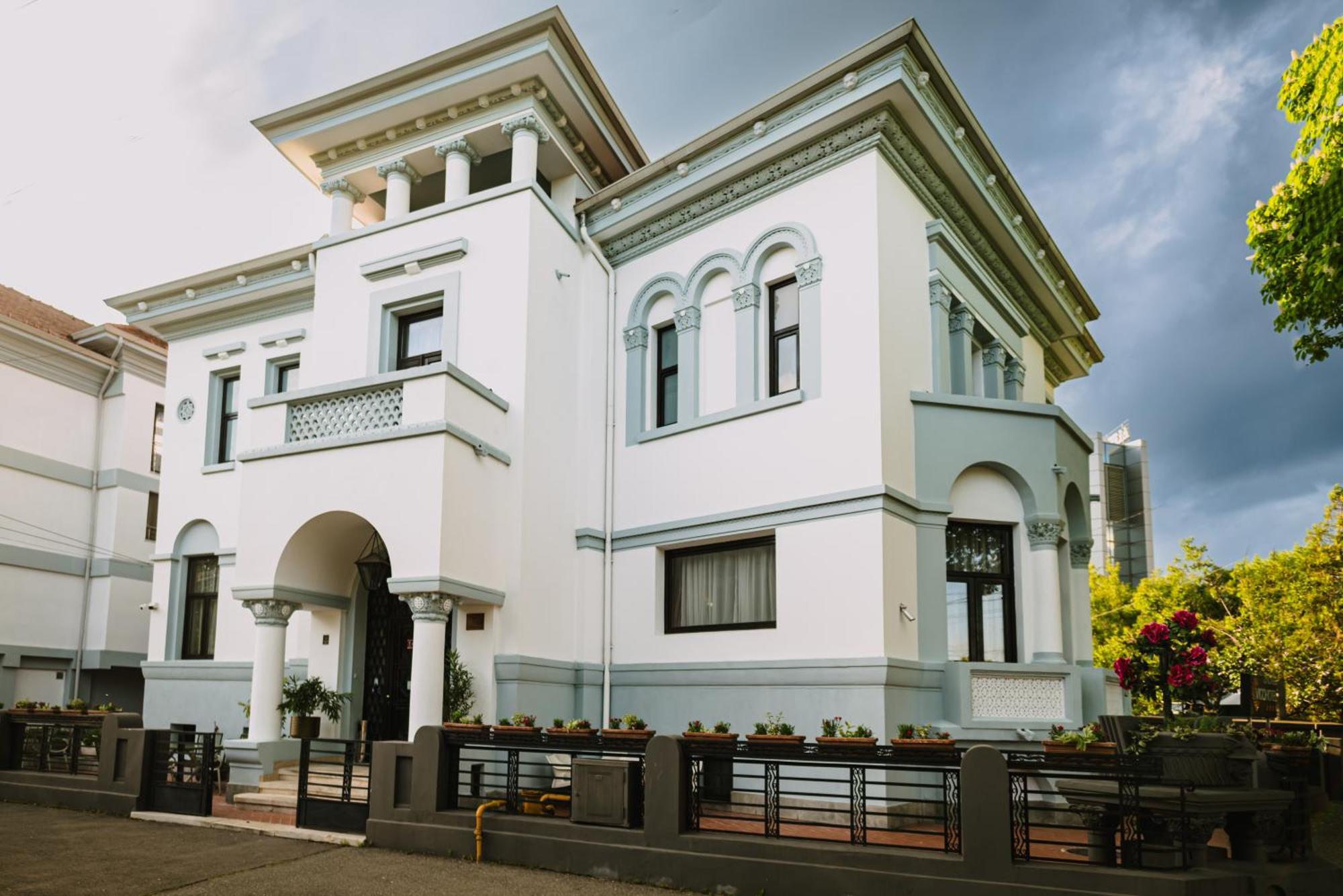 Vigo Hotel Ploieşti Esterno foto